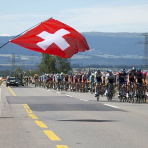 The Ultima 2 Aero profile offers the same riding dynamics for heavier riders as the Ultima 2 alloy road wheel offers a lighter rider.